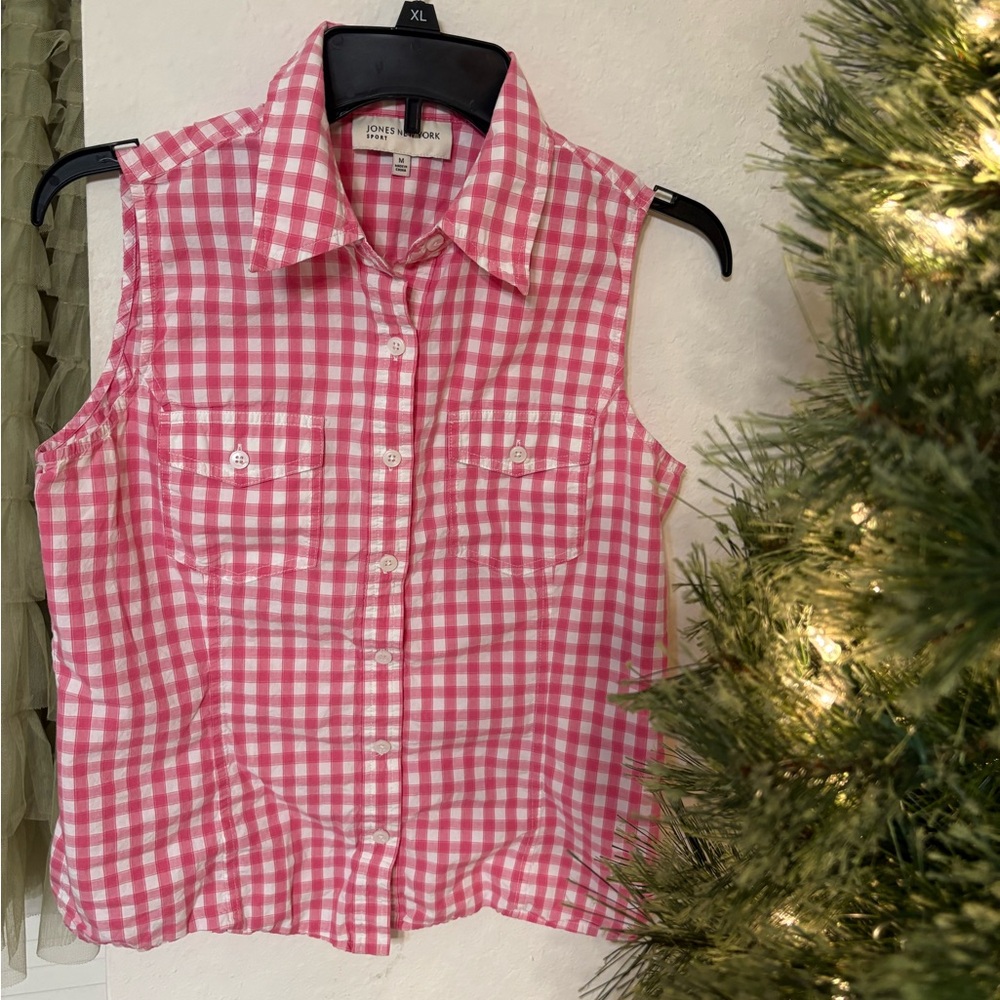 Jones New York Pink Gingham Women’s Button Down Sleeveless Top. - Picture 2 of 9